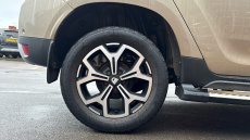 Dacia Duster 1.6 SCe Prestige 5dr Petrol Estate